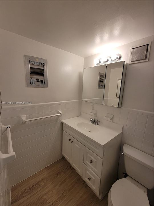 Recently Rented: $1,750 (1 beds, 1 baths, 420 Square Feet)