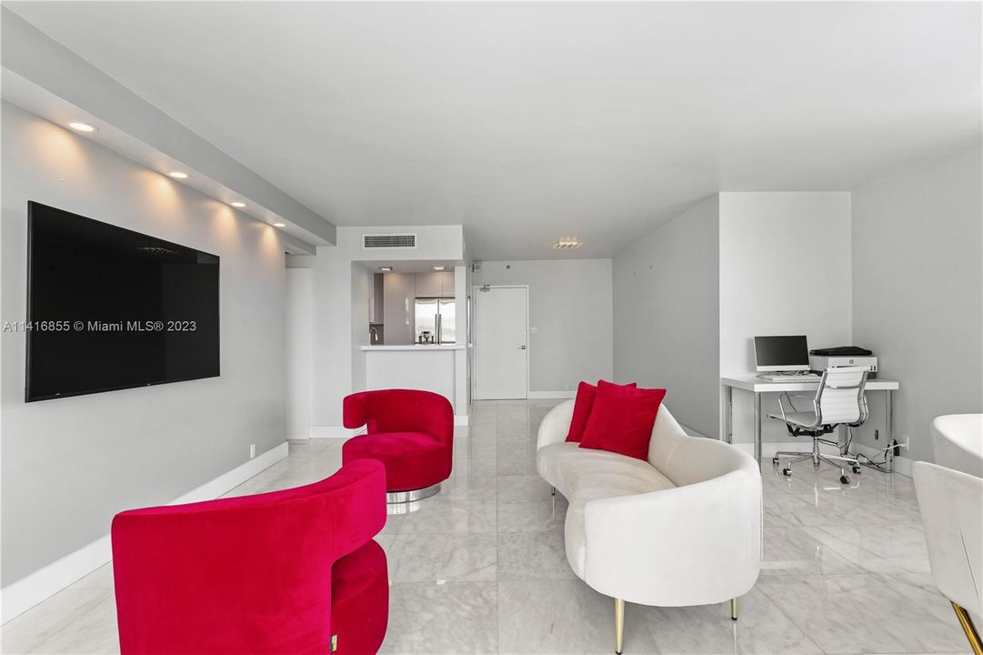 Recently Sold: $469,000 (1 beds, 1 baths, 990 Square Feet)