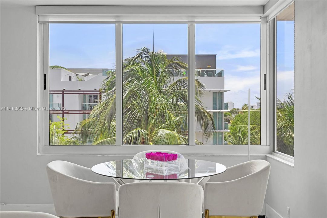 Recently Sold: $469,000 (1 beds, 1 baths, 990 Square Feet)