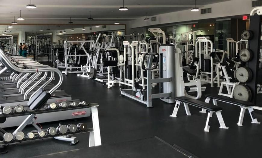 Recently Sold: $469,000 (1 beds, 1 baths, 990 Square Feet)