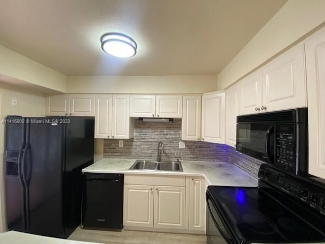 Recently Sold: $220,000 (2 beds, 2 baths, 0 Square Feet)