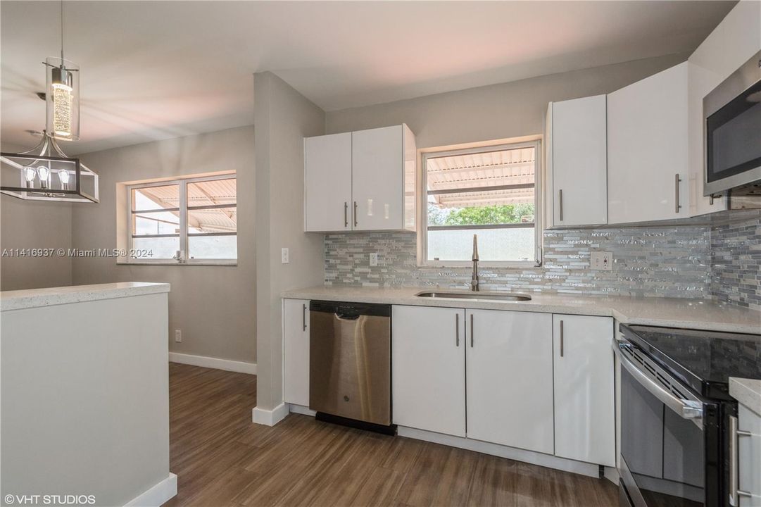 Recently Sold: $155,000 (2 beds, 2 baths, 968 Square Feet)