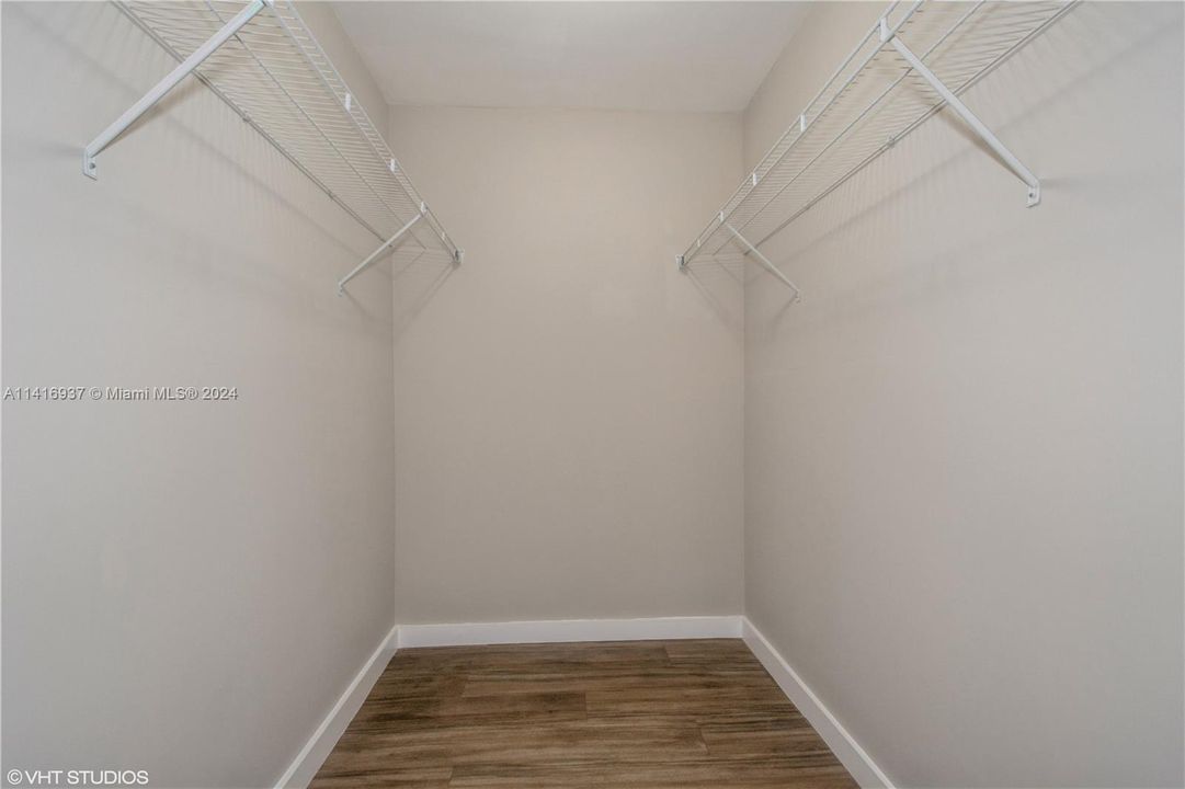 Recently Sold: $155,000 (2 beds, 2 baths, 968 Square Feet)