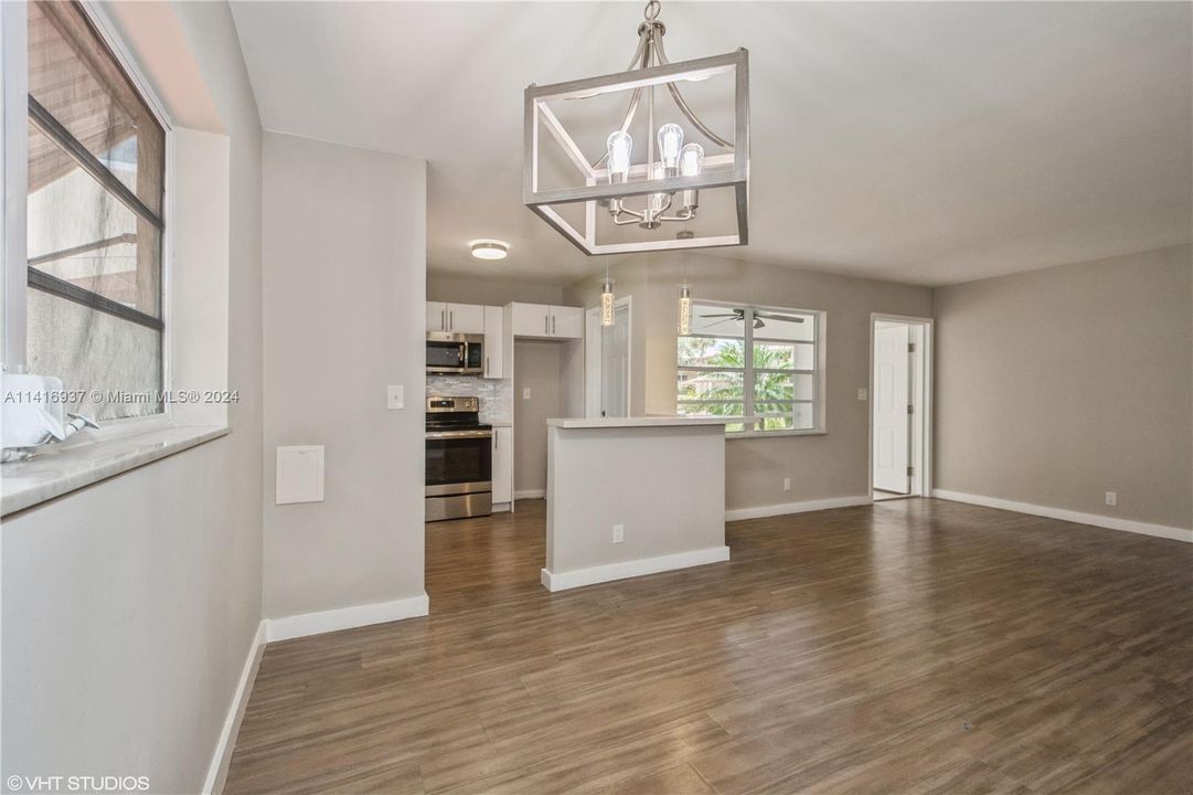 Recently Sold: $155,000 (2 beds, 2 baths, 968 Square Feet)