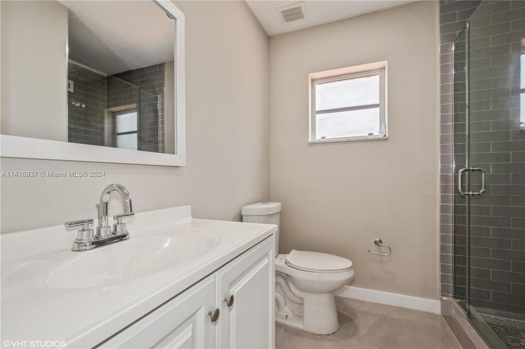 Recently Sold: $155,000 (2 beds, 2 baths, 968 Square Feet)