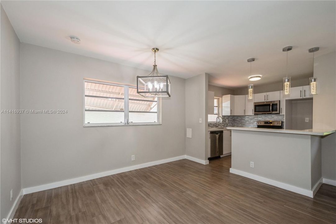 Recently Sold: $155,000 (2 beds, 2 baths, 968 Square Feet)