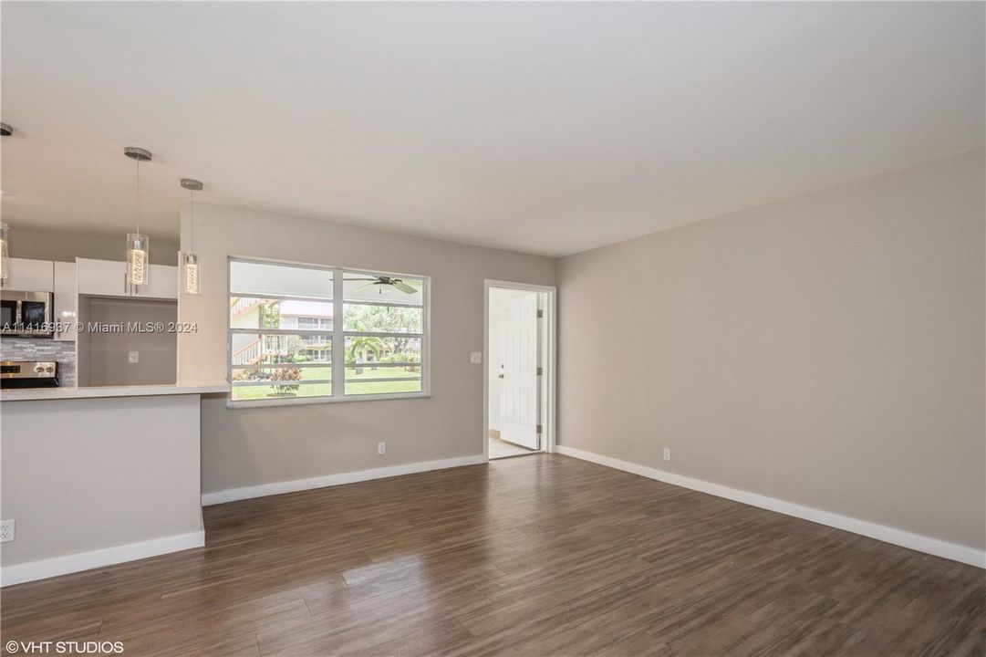 Recently Sold: $155,000 (2 beds, 2 baths, 968 Square Feet)