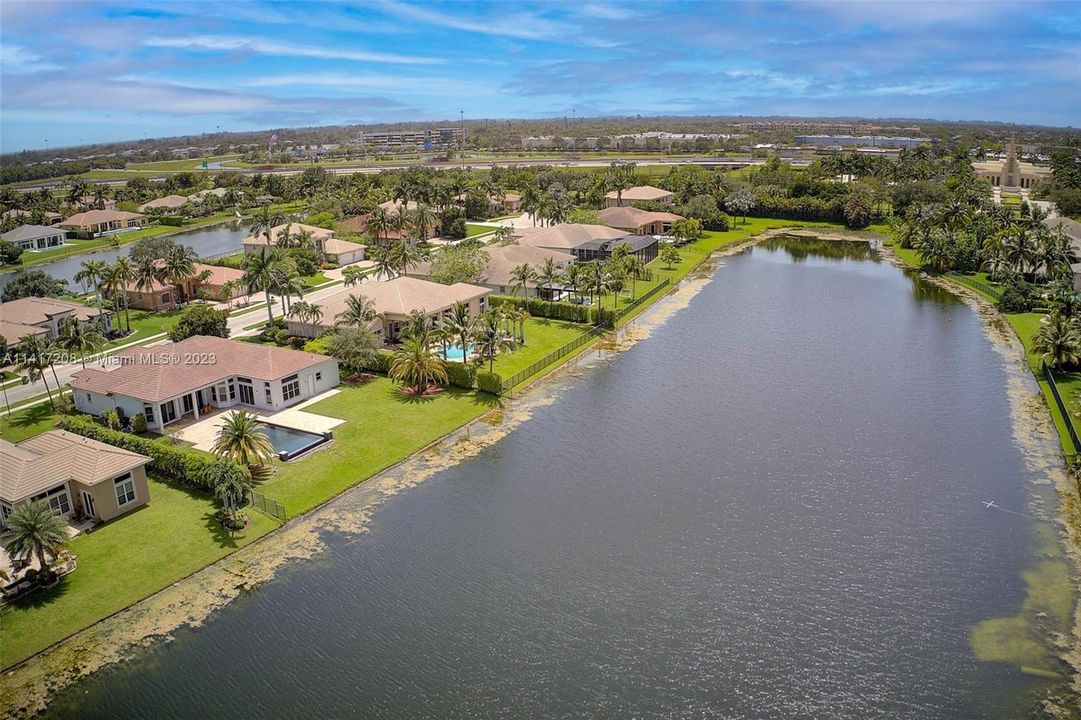 Recently Sold: $1,799,000 (5 beds, 3 baths, 4090 Square Feet)