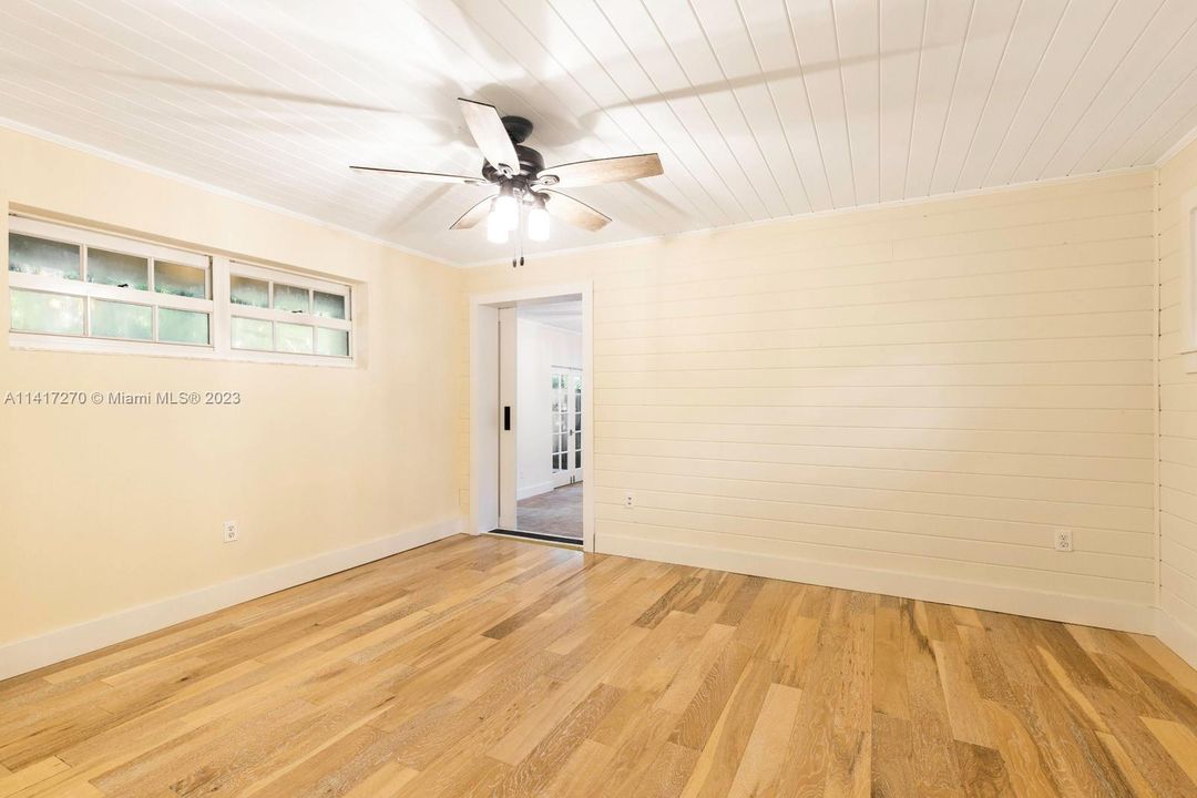 最近租的: $4,500 (1 贝兹, 1 浴室, 1140 平方英尺)