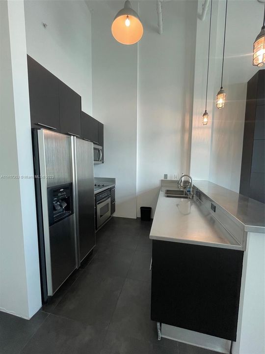 Recently Rented: $3,000 (1 beds, 1 baths, 890 Square Feet)