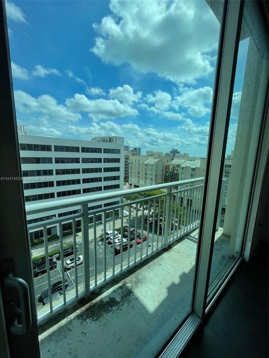 Recently Rented: $3,000 (1 beds, 1 baths, 890 Square Feet)