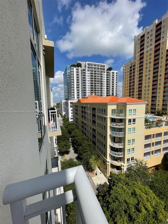 Recently Rented: $3,000 (1 beds, 1 baths, 890 Square Feet)