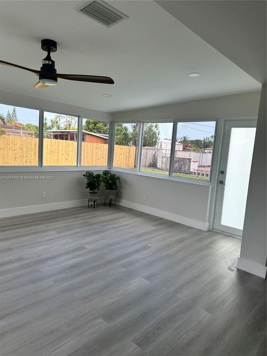 Active With Contract: $670,000 (3 beds, 2 baths, 1316 Square Feet)