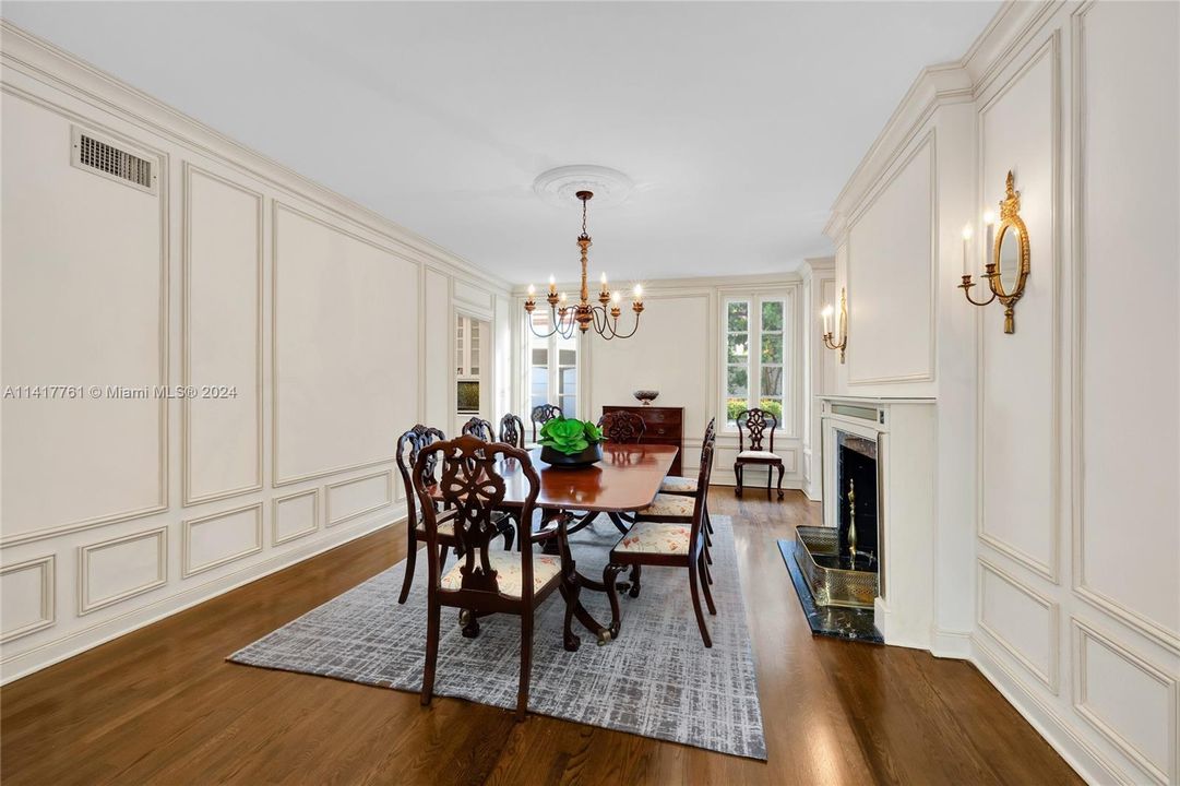 Recently Sold: $3,750,000 (5 beds, 4 baths, 4055 Square Feet)