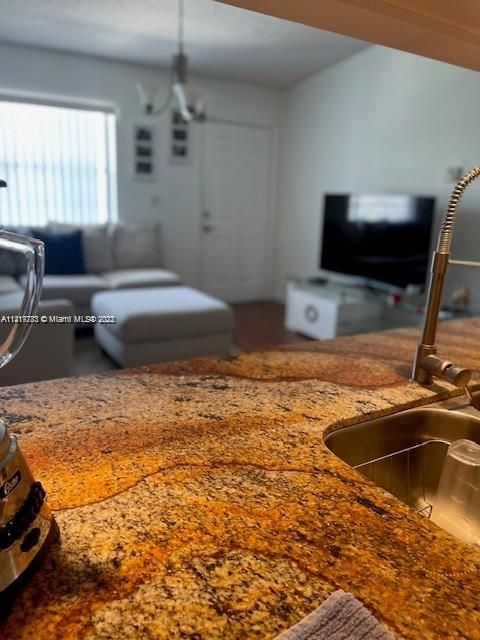 Recently Sold: $249,999 (2 beds, 2 baths, 800 Square Feet)