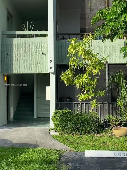 Recently Sold: $295,000 (3 beds, 2 baths, 1310 Square Feet)