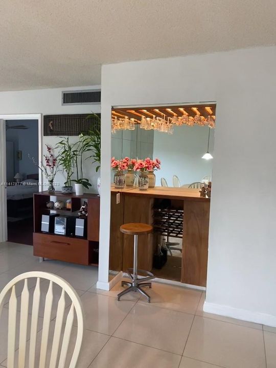 Recently Sold: $295,000 (3 beds, 2 baths, 1310 Square Feet)