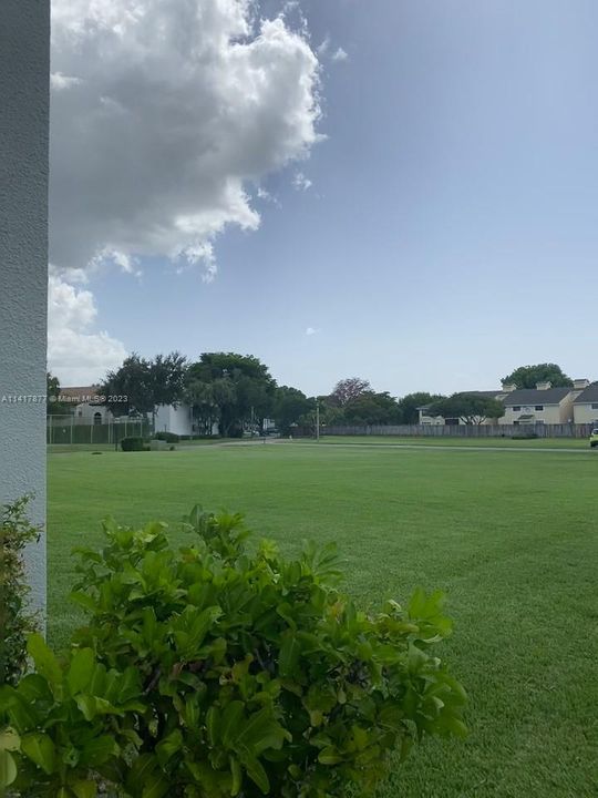 Recently Sold: $295,000 (3 beds, 2 baths, 1310 Square Feet)