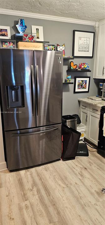 Recently Sold: $349,000 (2 beds, 2 baths, 792 Square Feet)