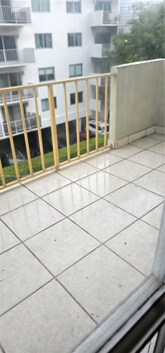 Recently Sold: $349,000 (2 beds, 2 baths, 792 Square Feet)