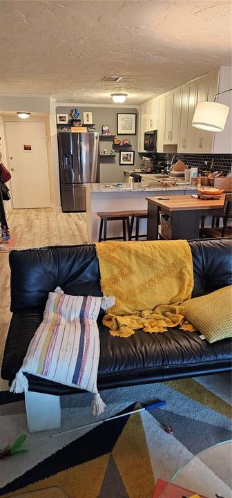 Recently Sold: $349,000 (2 beds, 2 baths, 792 Square Feet)