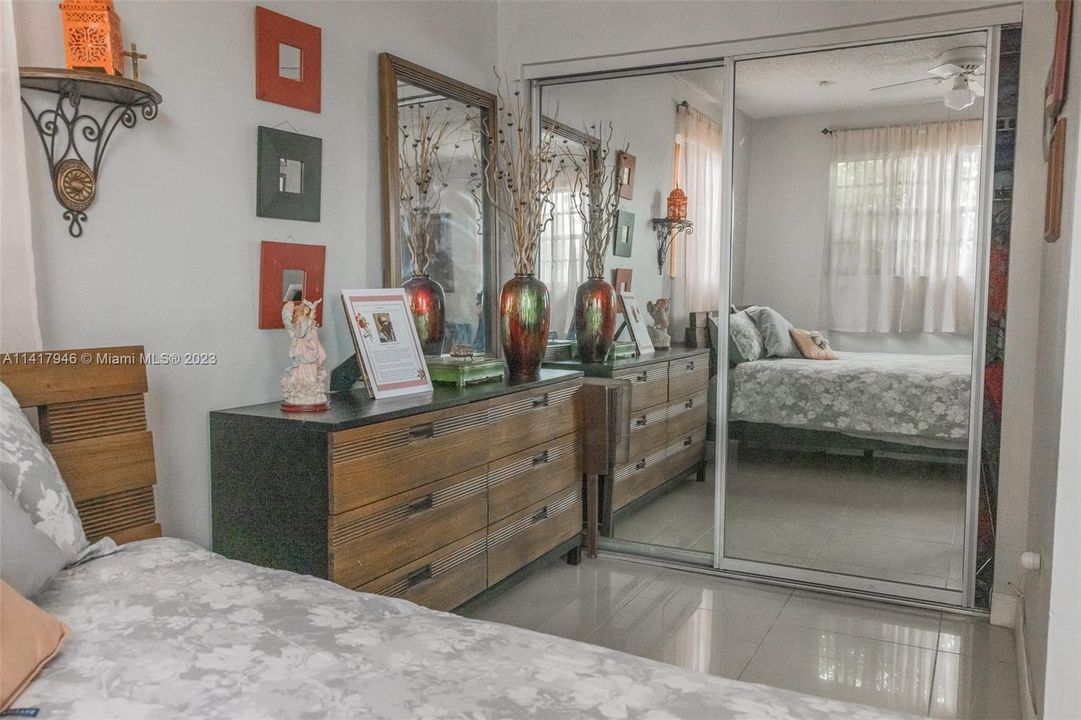 Recently Sold: $689,000 (4 beds, 4 baths, 2337 Square Feet)