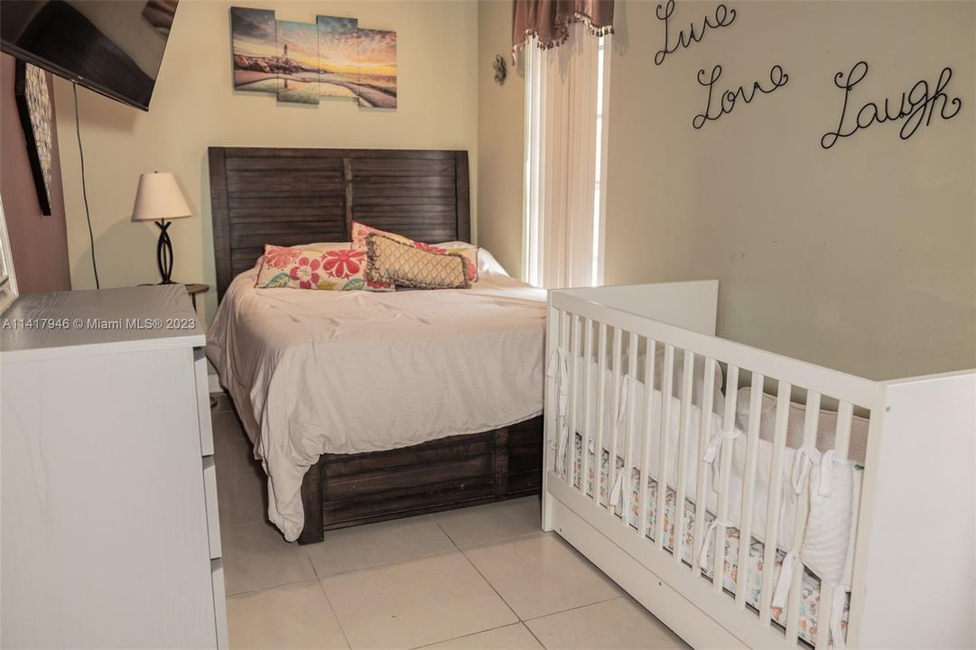 Recently Sold: $689,000 (4 beds, 4 baths, 2337 Square Feet)