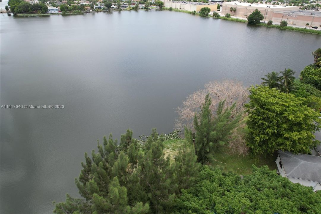 Recently Sold: $689,000 (4 beds, 4 baths, 2337 Square Feet)