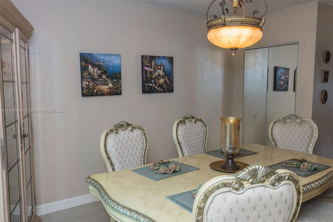 Recently Sold: $689,000 (4 beds, 4 baths, 2337 Square Feet)