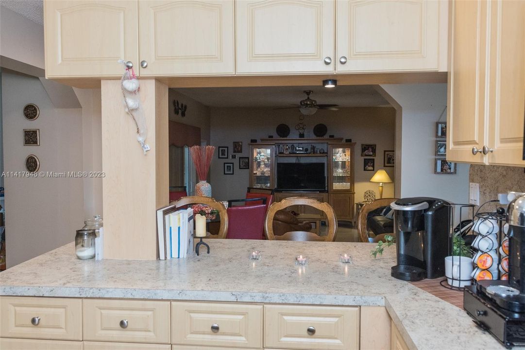 Recently Sold: $689,000 (4 beds, 4 baths, 2337 Square Feet)