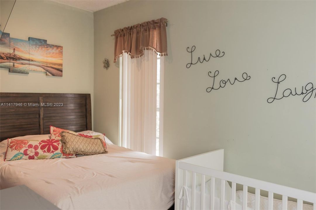 Recently Sold: $689,000 (4 beds, 4 baths, 2337 Square Feet)