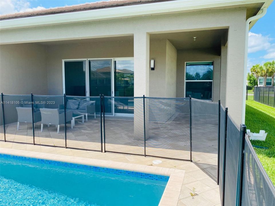 Recientemente alquilado: $6,950 (3 camas, 3 baños, 2157 Pies cuadrados)