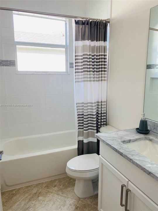 Recientemente alquilado: $6,950 (3 camas, 3 baños, 2157 Pies cuadrados)