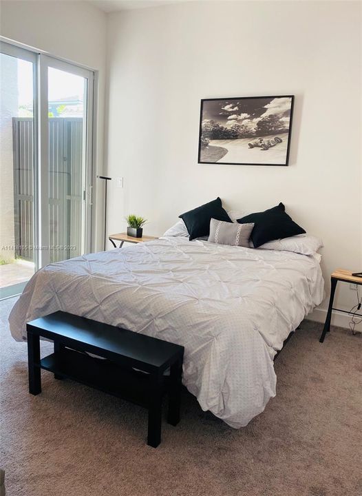 Recientemente alquilado: $6,950 (3 camas, 3 baños, 2157 Pies cuadrados)