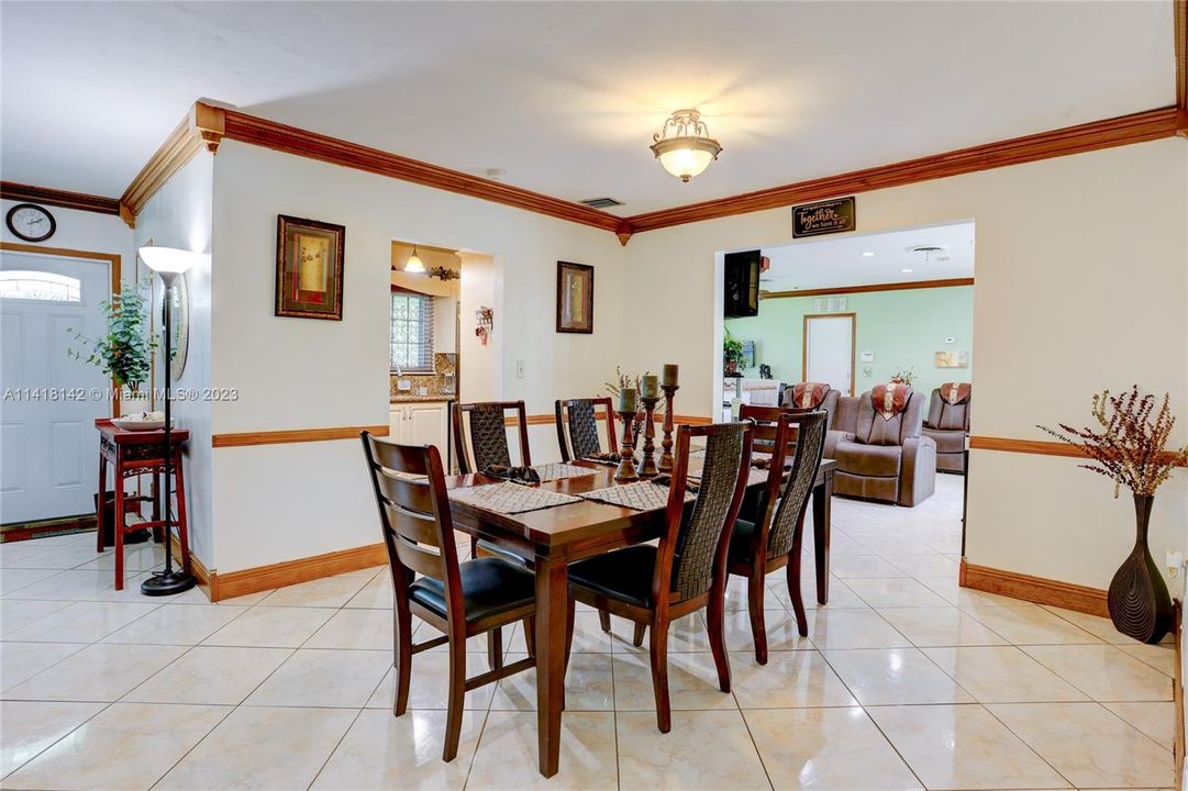 Recently Sold: $559,000 (3 beds, 2 baths, 1732 Square Feet)