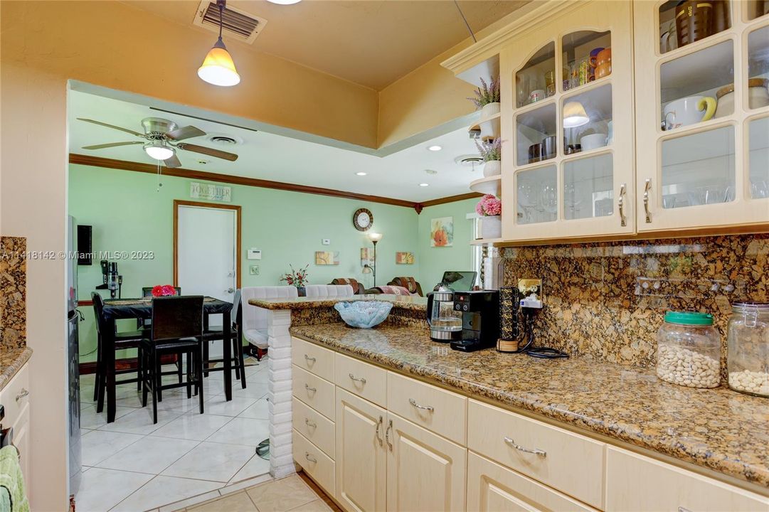 Recently Sold: $559,000 (3 beds, 2 baths, 1732 Square Feet)