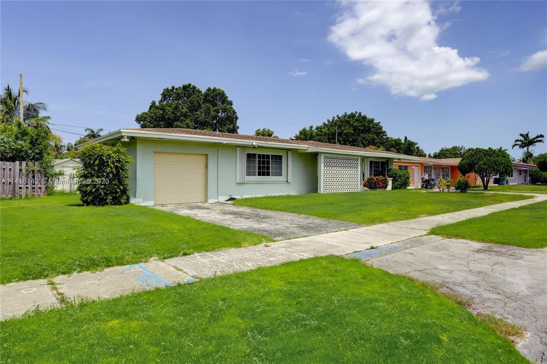 Recently Sold: $559,000 (3 beds, 2 baths, 1732 Square Feet)