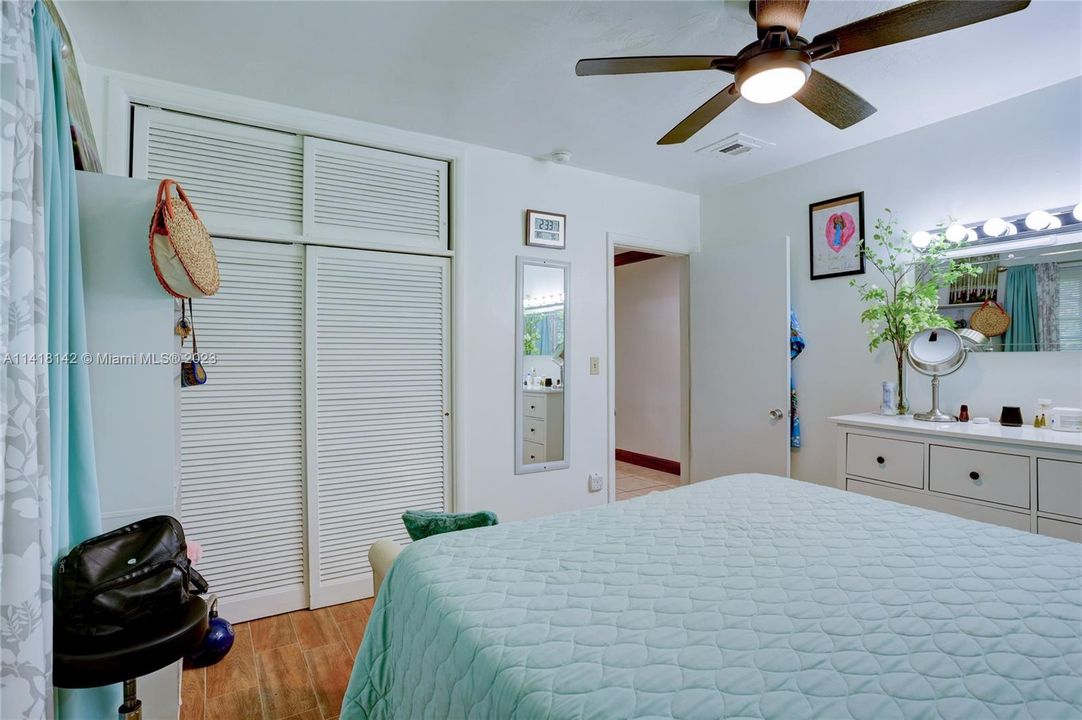 Recently Sold: $559,000 (3 beds, 2 baths, 1732 Square Feet)