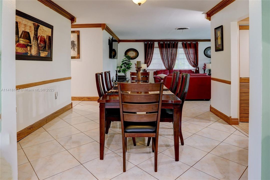 Recently Sold: $559,000 (3 beds, 2 baths, 1732 Square Feet)