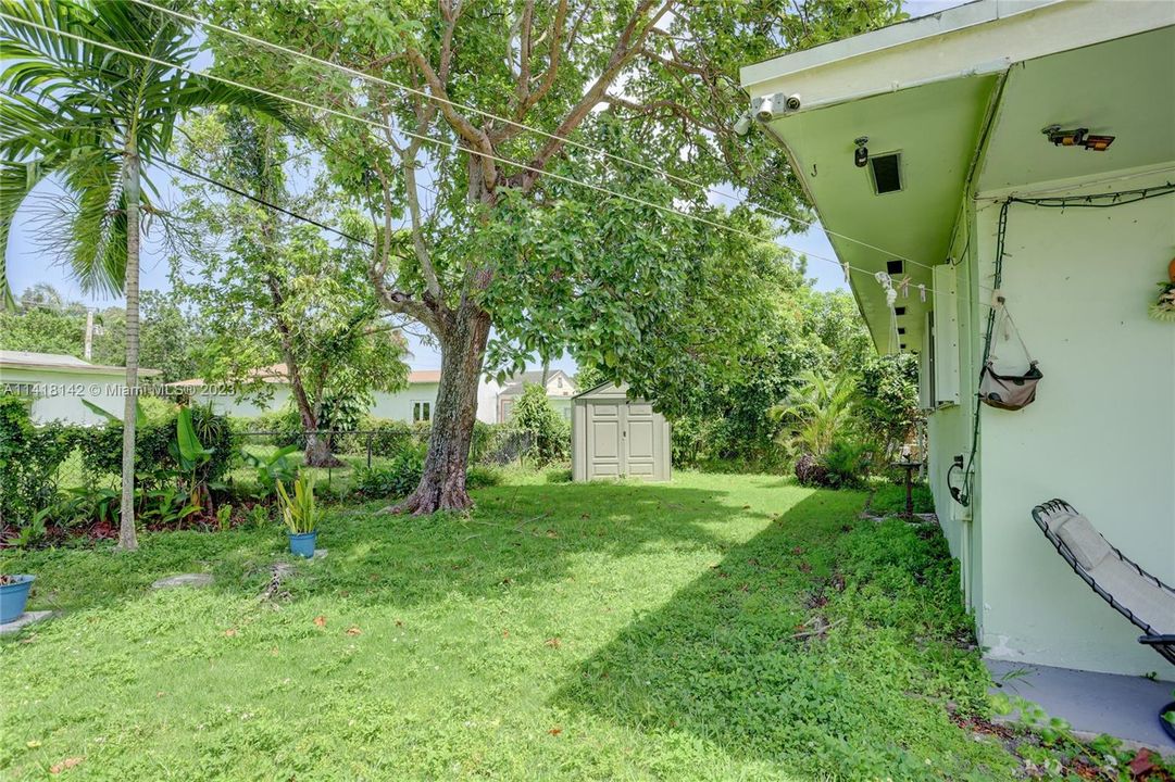 Recently Sold: $559,000 (3 beds, 2 baths, 1732 Square Feet)