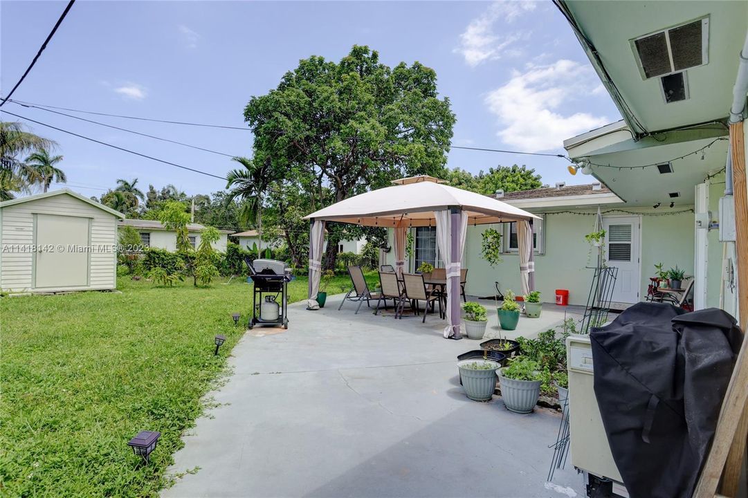 Recently Sold: $559,000 (3 beds, 2 baths, 1732 Square Feet)