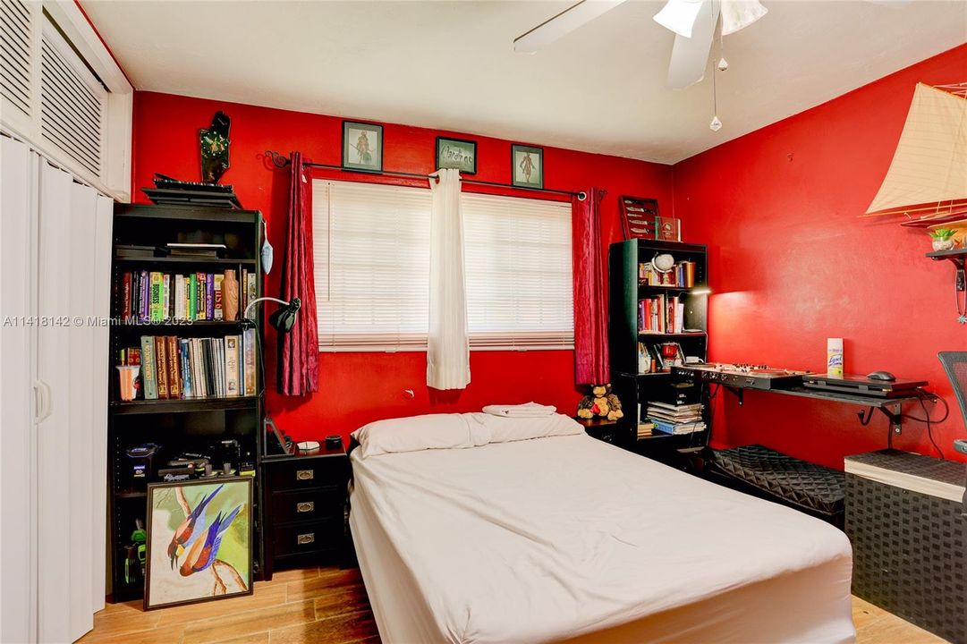 Recently Sold: $559,000 (3 beds, 2 baths, 1732 Square Feet)