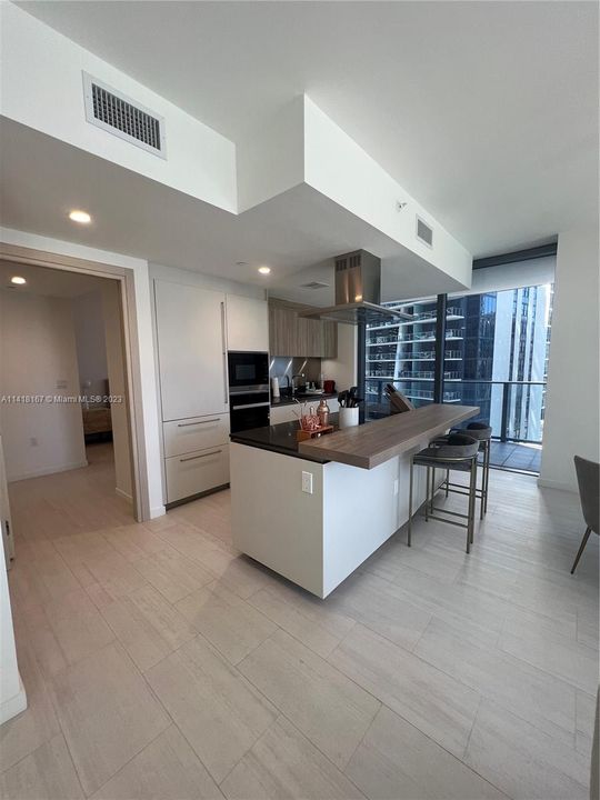 Recently Rented: $8,250 (2 beds, 2 baths, 1401 Square Feet)