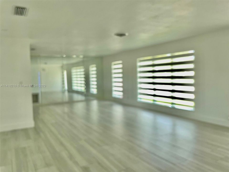 Recently Rented: $5,000 (4 beds, 2 baths, 1773 Square Feet)