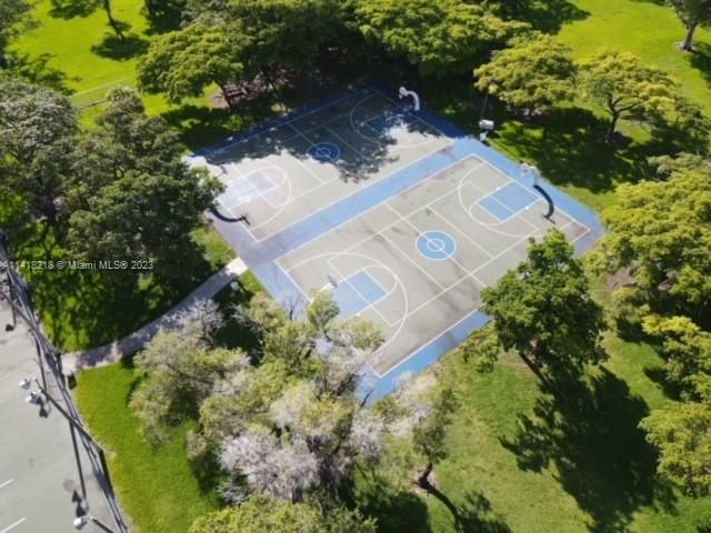 Recently Rented: $5,000 (4 beds, 2 baths, 1773 Square Feet)