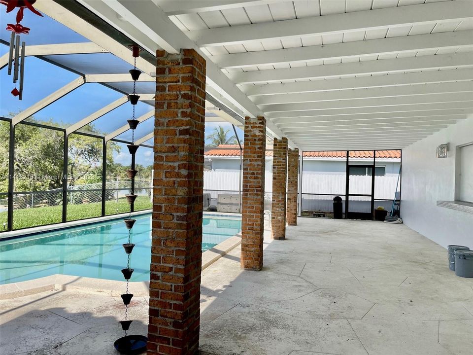 Recently Rented: $5,000 (4 beds, 2 baths, 1773 Square Feet)