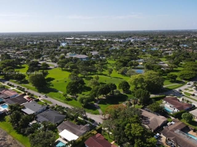 Recently Rented: $5,000 (4 beds, 2 baths, 1773 Square Feet)