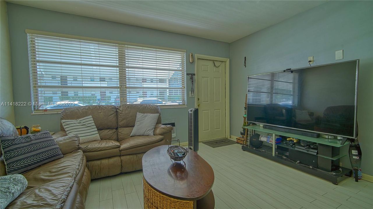 Vendido Recientemente: $599,000 (0 camas, 0 baños, 1790 Pies cuadrados)