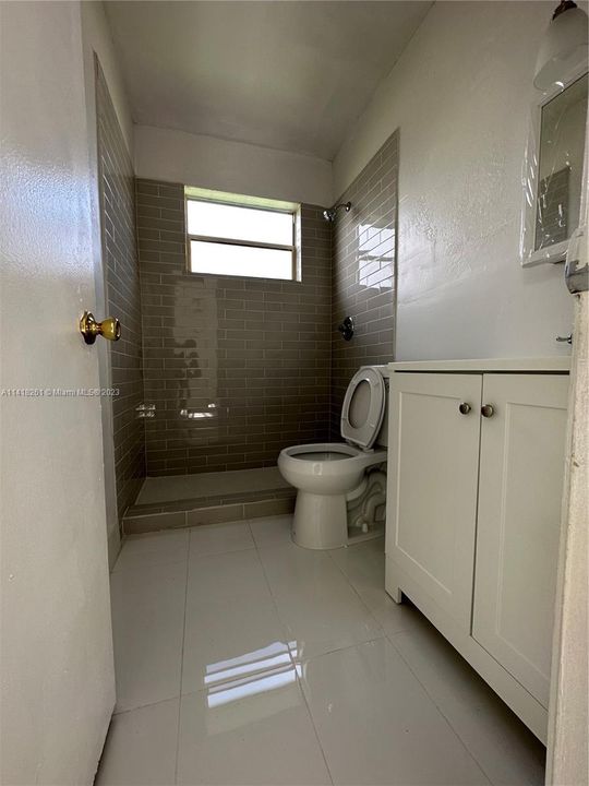 Recently Sold: $550,000 (3 beds, 2 baths, 1647 Square Feet)