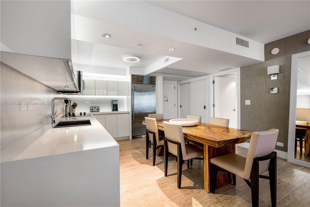 For Sale: $4,850,000 (2 beds, 2 baths, 1687 Square Feet)